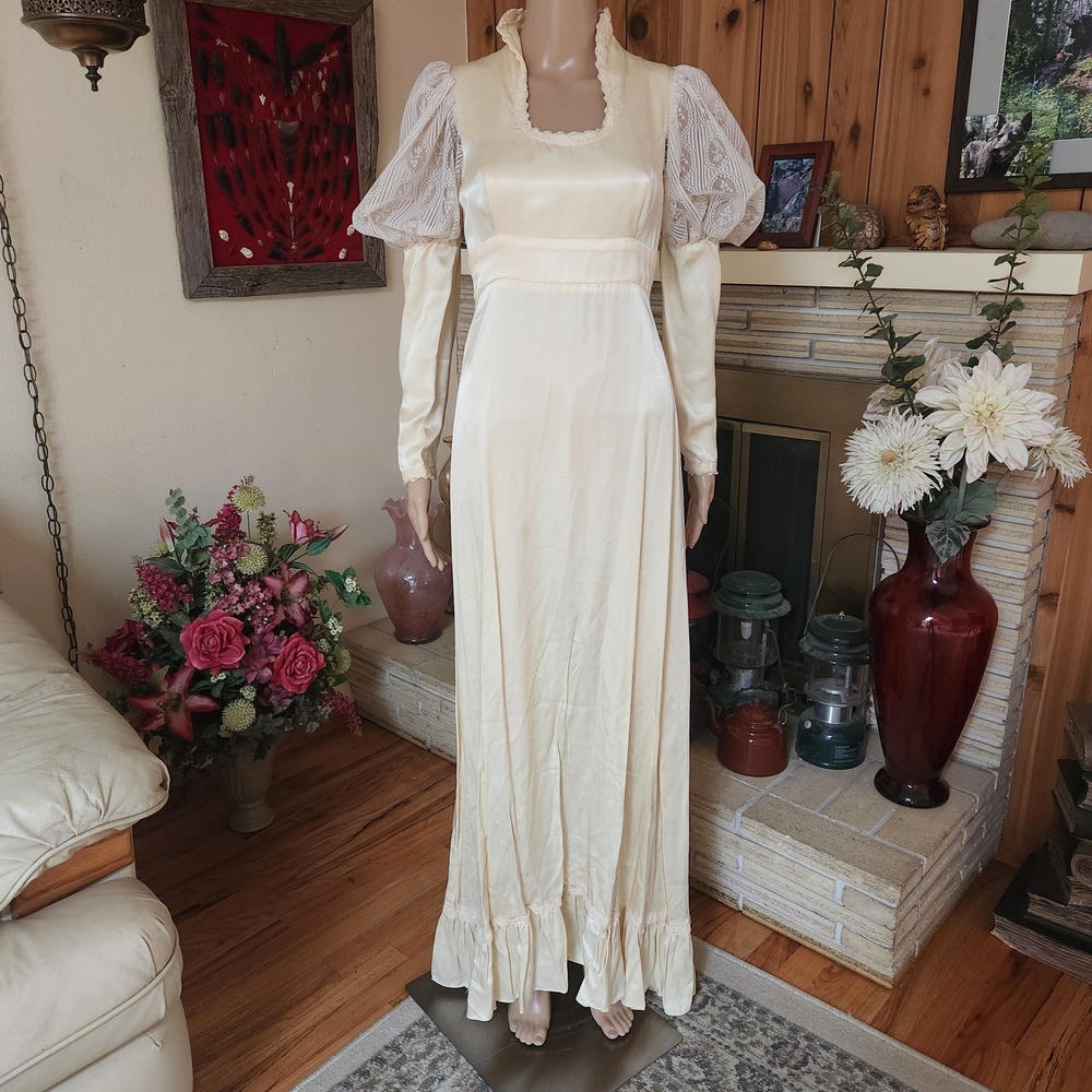 Vtg 70s Gunne Sax Jessica McClintock Cream Satin Lace Prairie Dress Maxi Boho XS